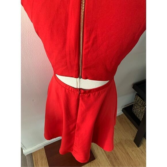 Lulus dress size small with cut outs - Picture 5 of 6